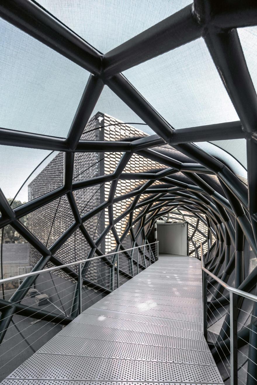 巴塞罗那生物气候研究大楼-18