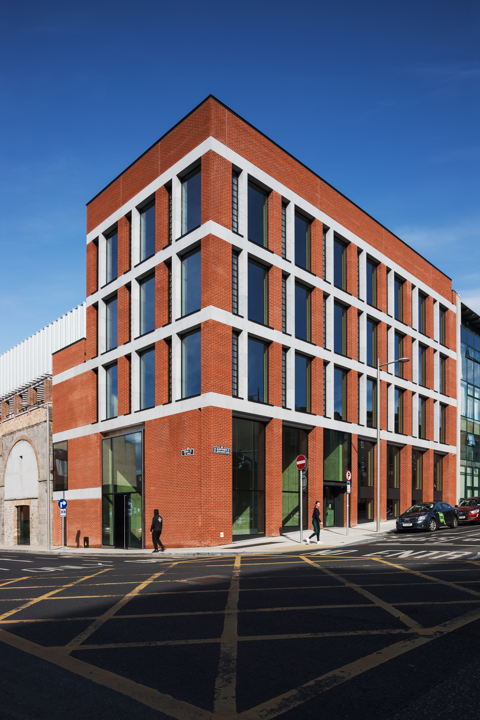 历史遗迹与绿色办公空间的完美融合-15