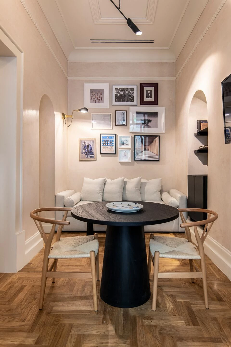 穿越时空的艺术酒店 · 希腊 Monsieur Didot丨希腊雅典丨BaBatchas Design Studio-24