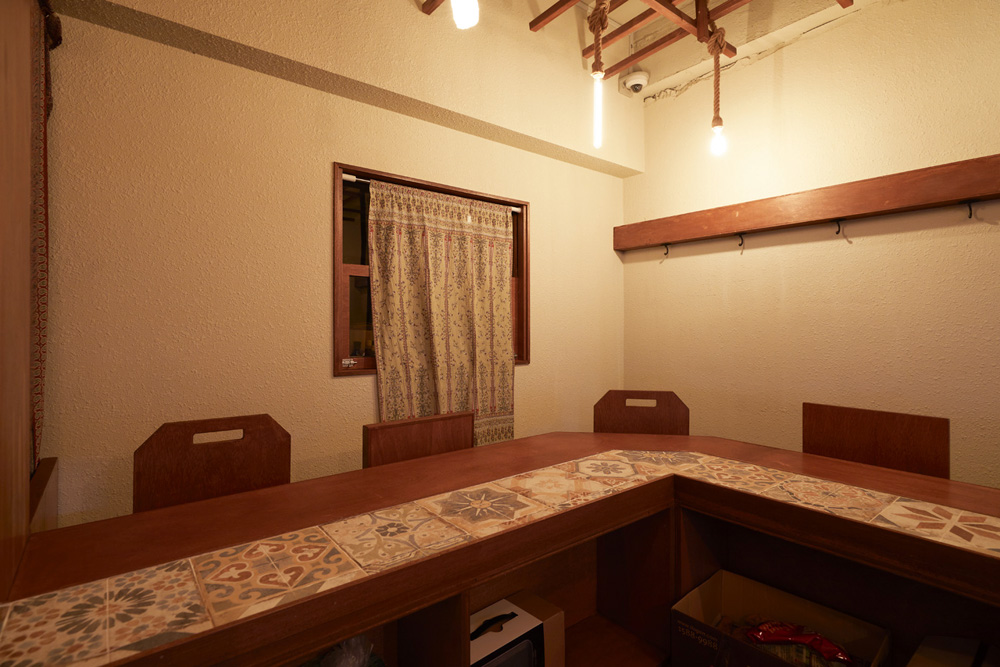 极简餐厅设计，氛围营造与功能兼具-5