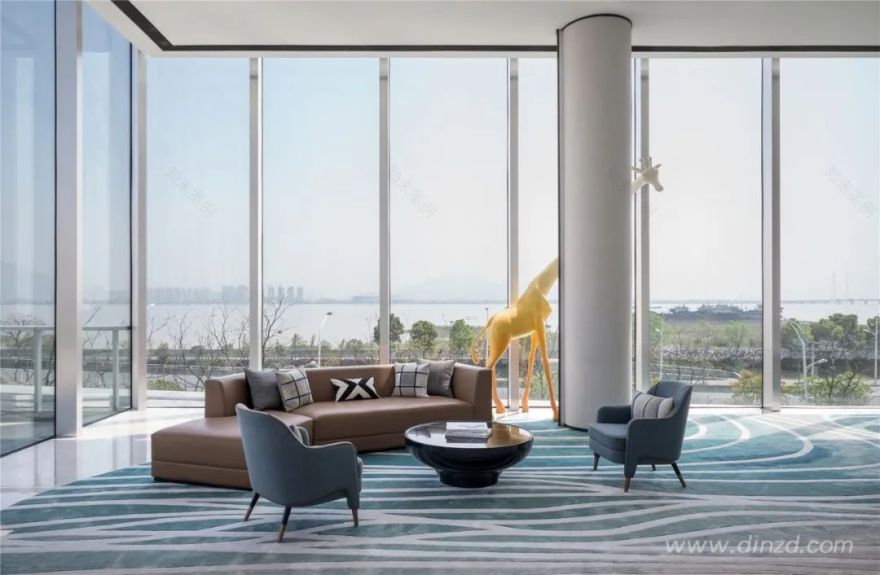 外滩·江月湾售楼处 | 现代简约融合自然之美-32