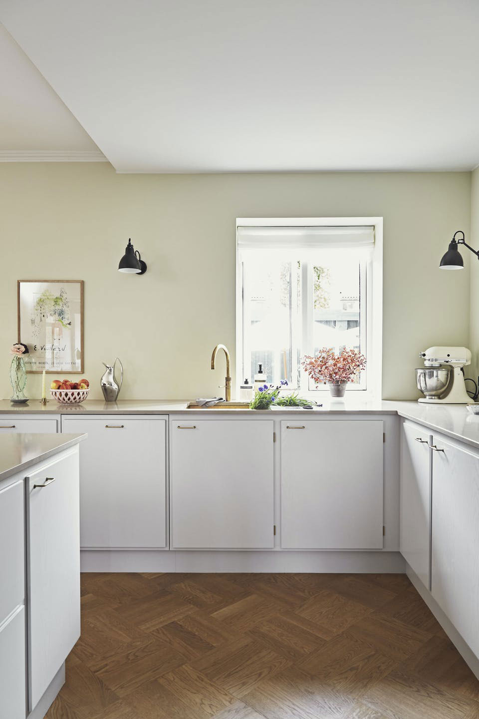 丹麦温馨家庭住宅的柔和色调设计-10