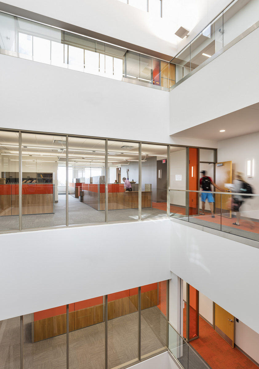 北达科他大学医学院+健康科学学院-25