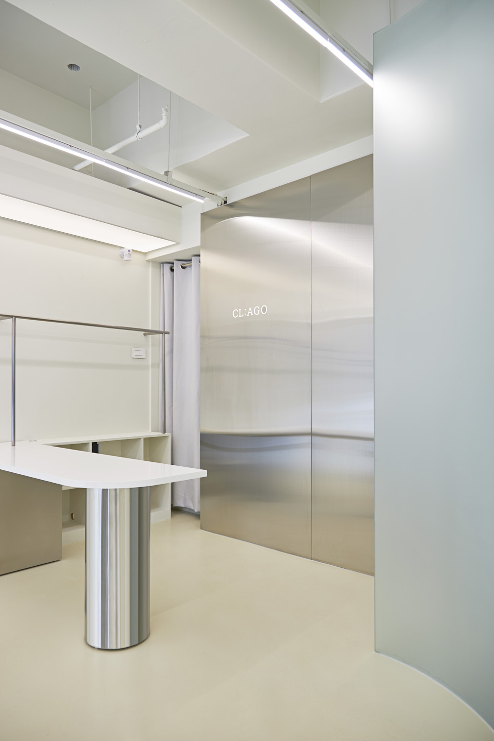 简约时尚的魅力——白厅迷你展厅设计-12