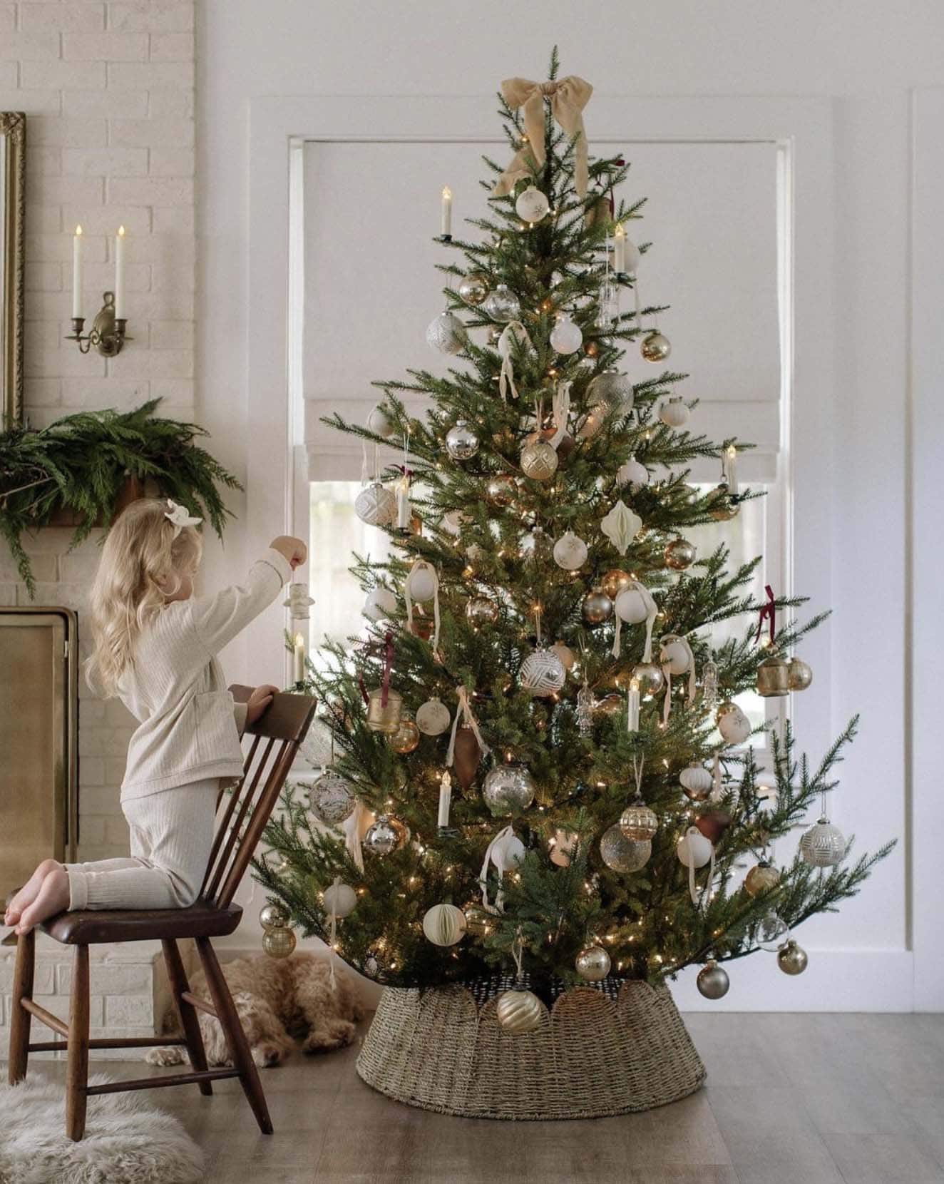 Wishing You A Very Merry Christmas: 80 Decorating Ideas To Inspire-21