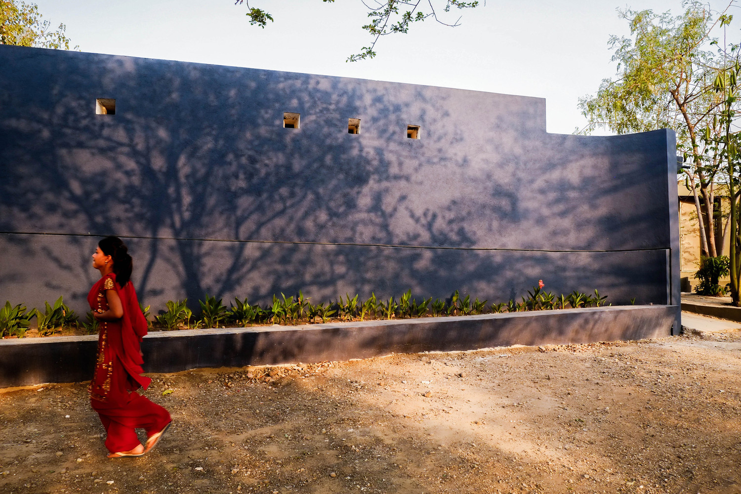 印度 Firodiya 中心 · 环保可持续的办公空间与信息画廊-38