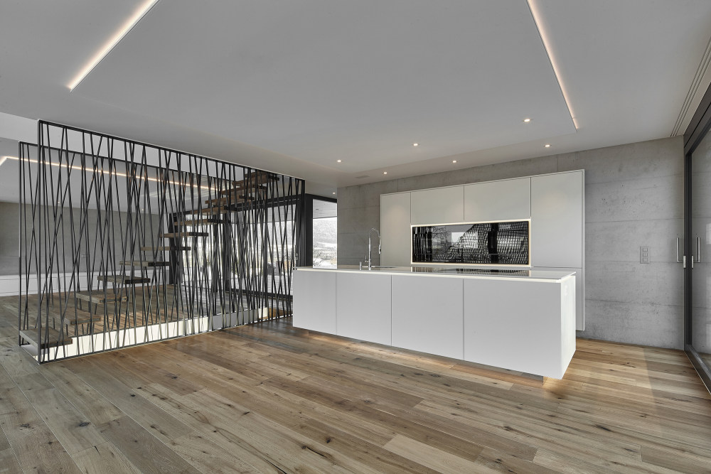 瑞士 Berna 住宅 | 融入景观的三层雕塑式建筑-23