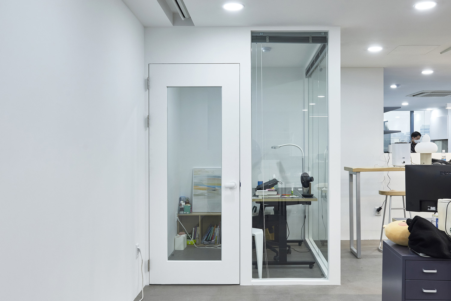 白色简约风办公室设计，70 平米平面空间焕发活力-17