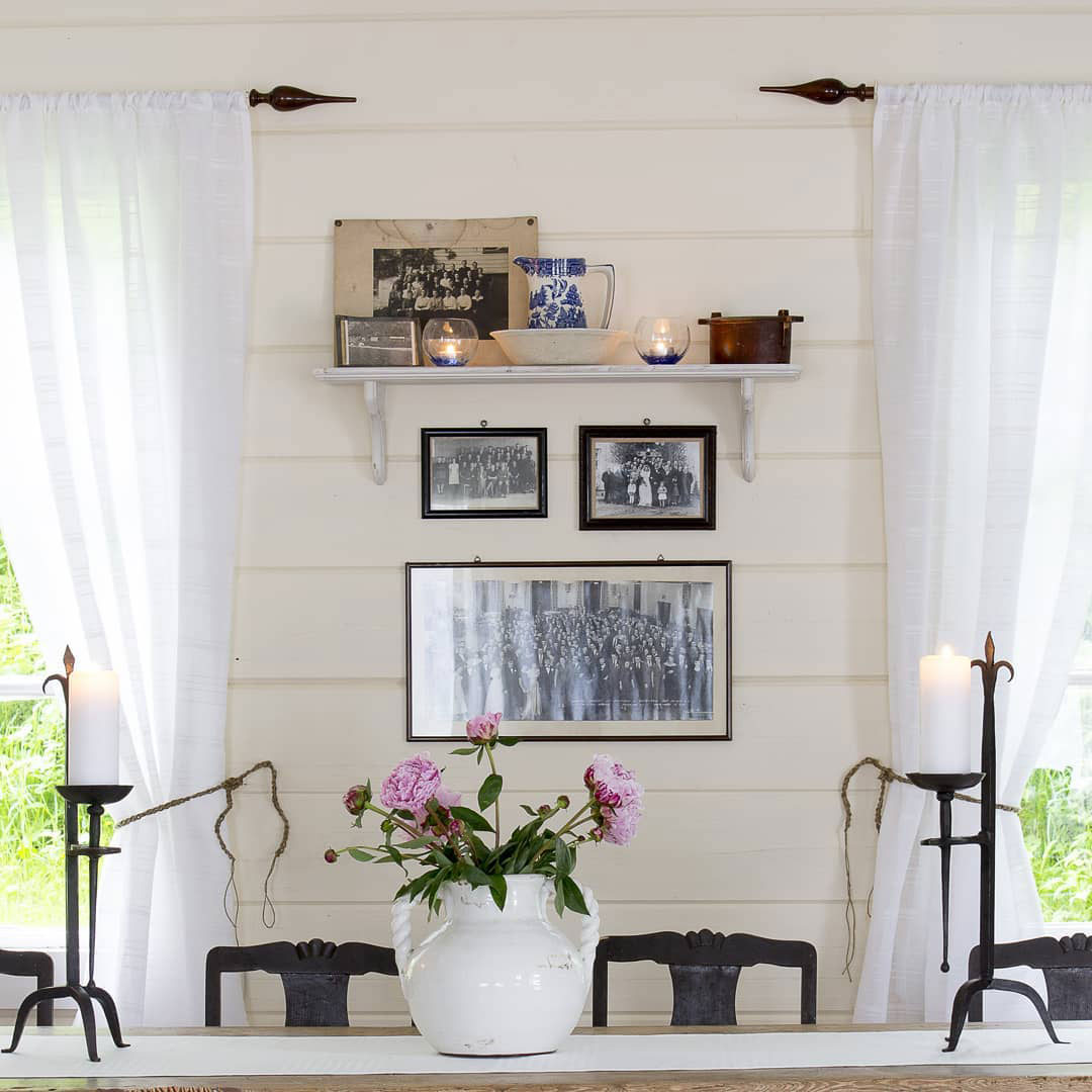 挪威峡湾边的传统木屋-8