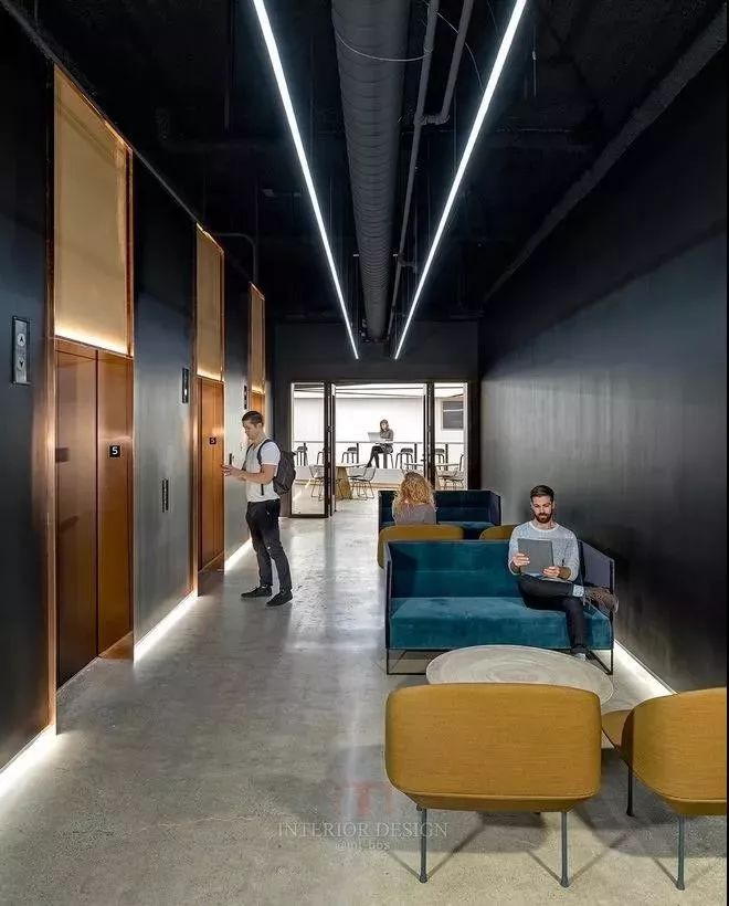 极致舒适！高大上电梯间设计让等待不再痛苦-14