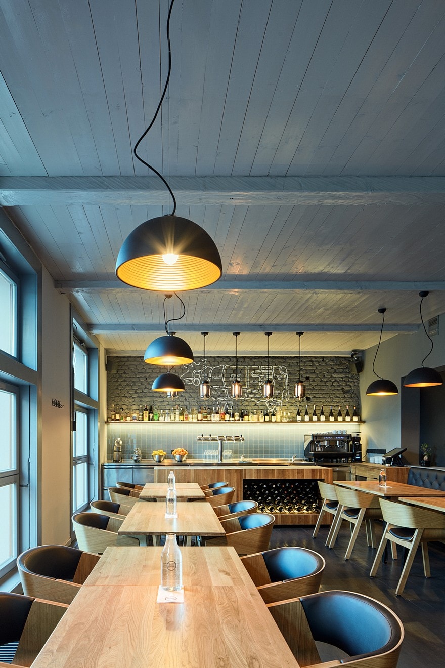 Dock House Restaurant Interior Reconstruction / Mar.s Architects-5