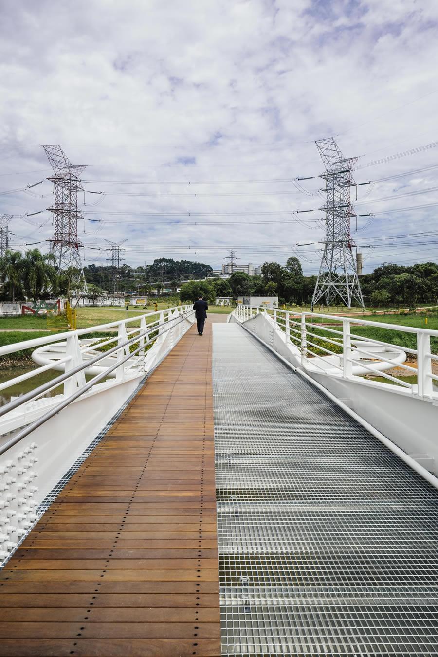 Guarapiranga 运河上的浮动环形 passarela-9