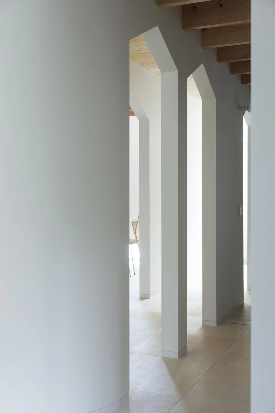 大阪方形住宅中的宁静与活力空间-20