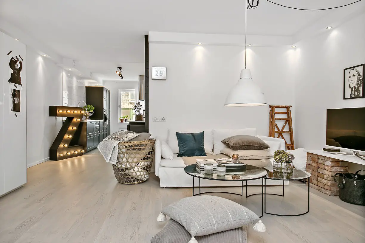 独特 Z 形灯饰-1