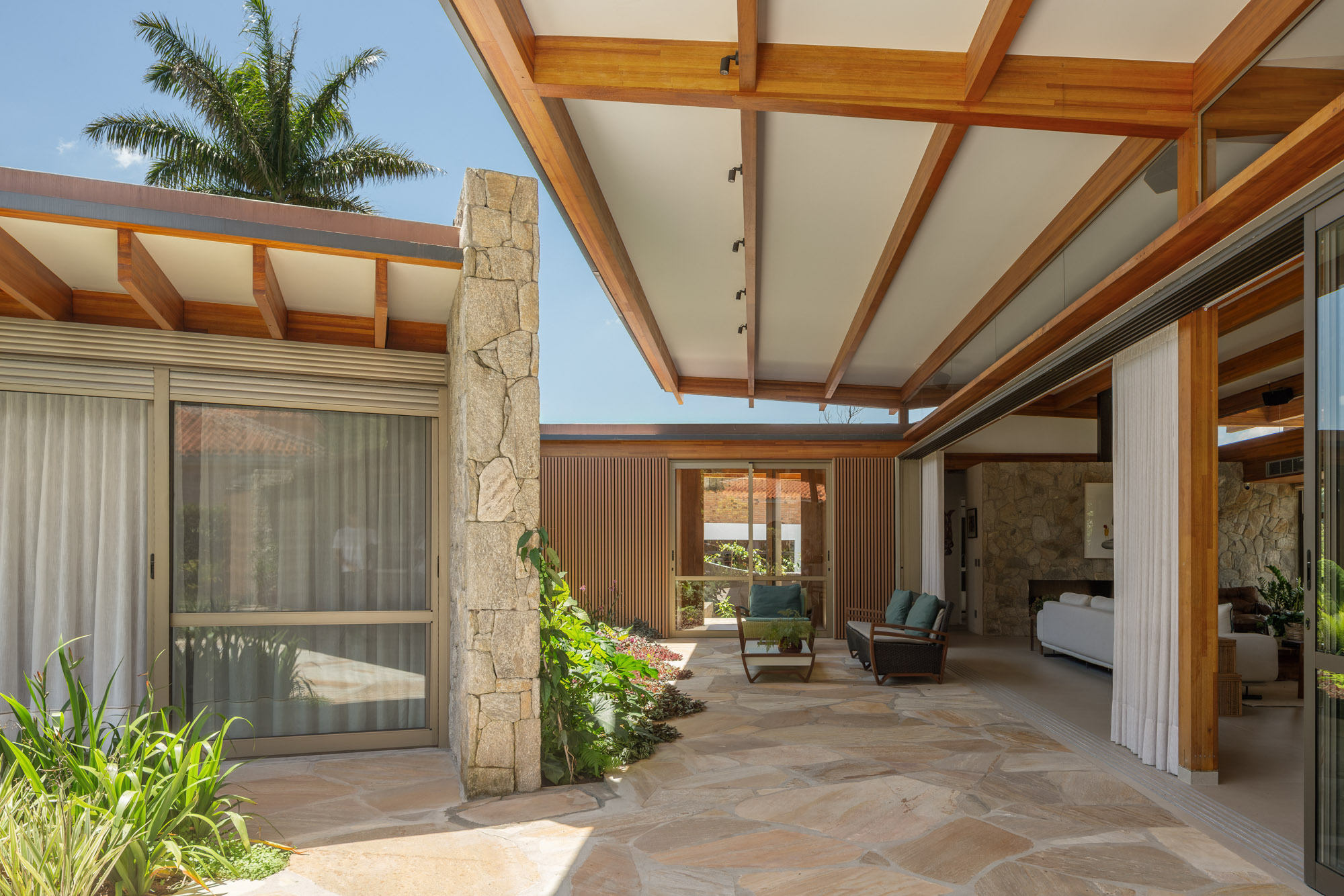 马萨诸塞州住宅（注：MA一般是美国马萨诸塞州Massachusetts的缩写，这里House可理解为住宅，具体需结合更详细语境） 丨巴西丨Estúdio Rossi Arquitetos-12