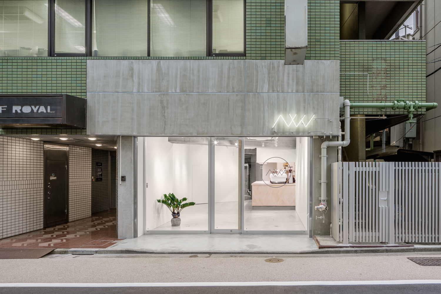 东京小画廊咖啡馆-1