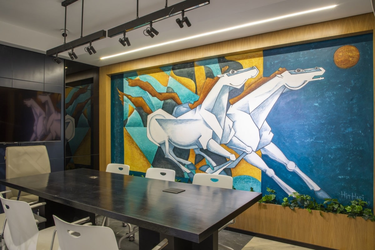 Mehul Travels 办公室的"航空桥"设计-15