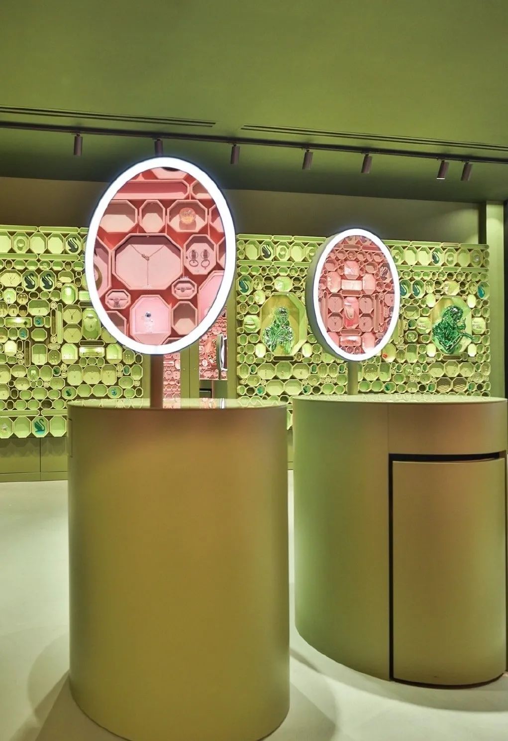 施华洛世奇中国首家 Instant Wonder 上海七宝万科零售空间丨中国上海丨Giovanna Engelberts-14