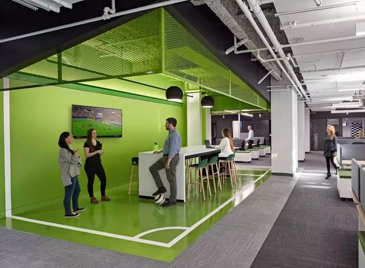 波士顿 DraftKings 梦幻体育博彩总部,活力四溢的现代办公空间-10