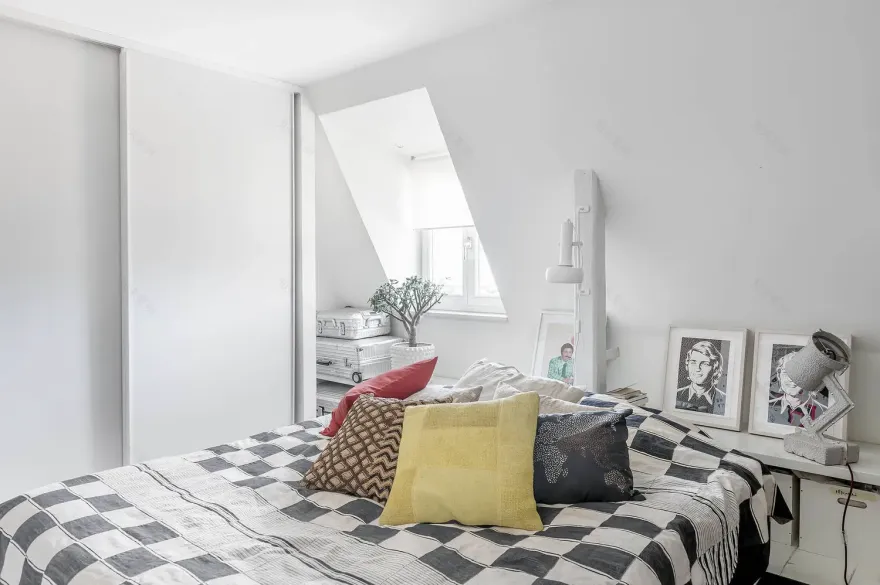 五米高书痴的瑞典复式公寓-11