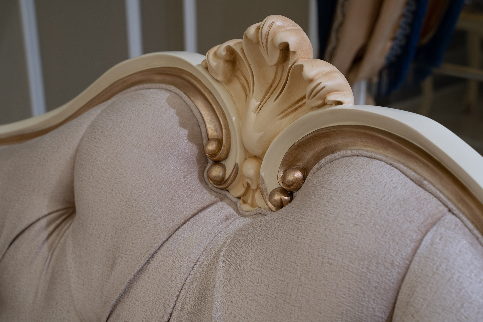 Classic French Romantic Sofa Set-3