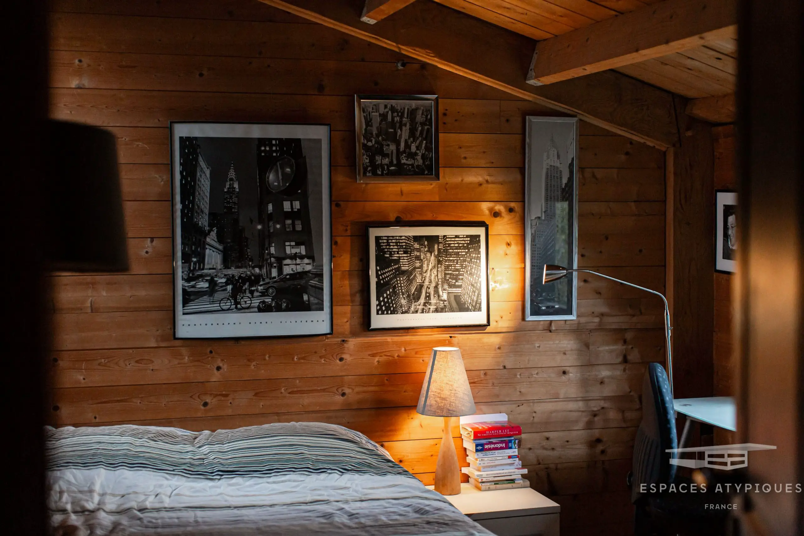 法式海滨木屋设计，厨房金属元素抢眼-12