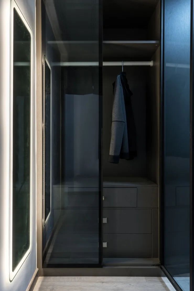 150㎡二手房全改,秒变现代轻奢新家-43