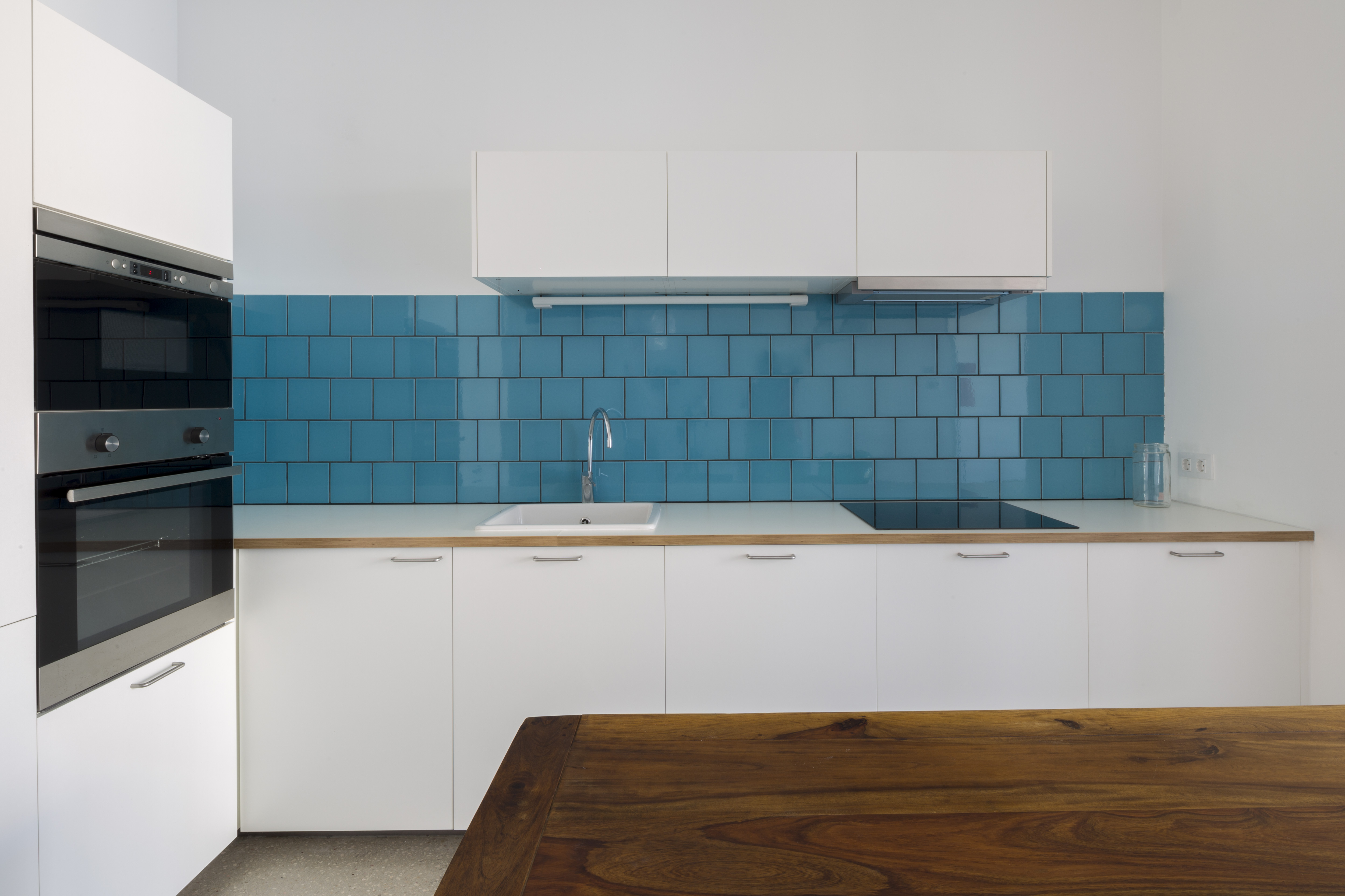 翻新公寓诠释“床与蓝色”的设计哲学-10