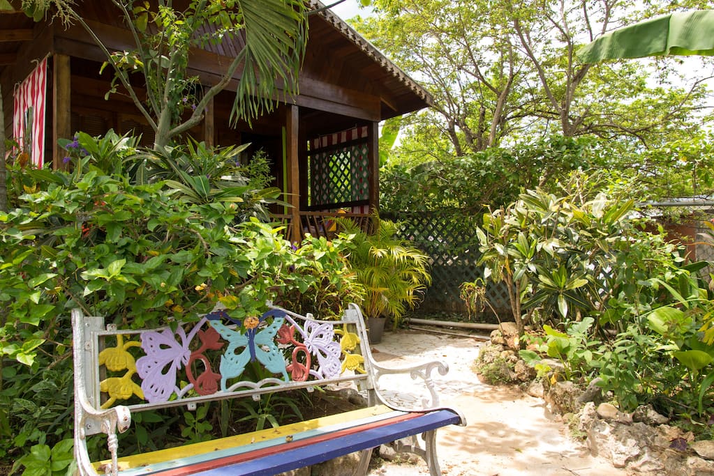 小型柚木房屋-27