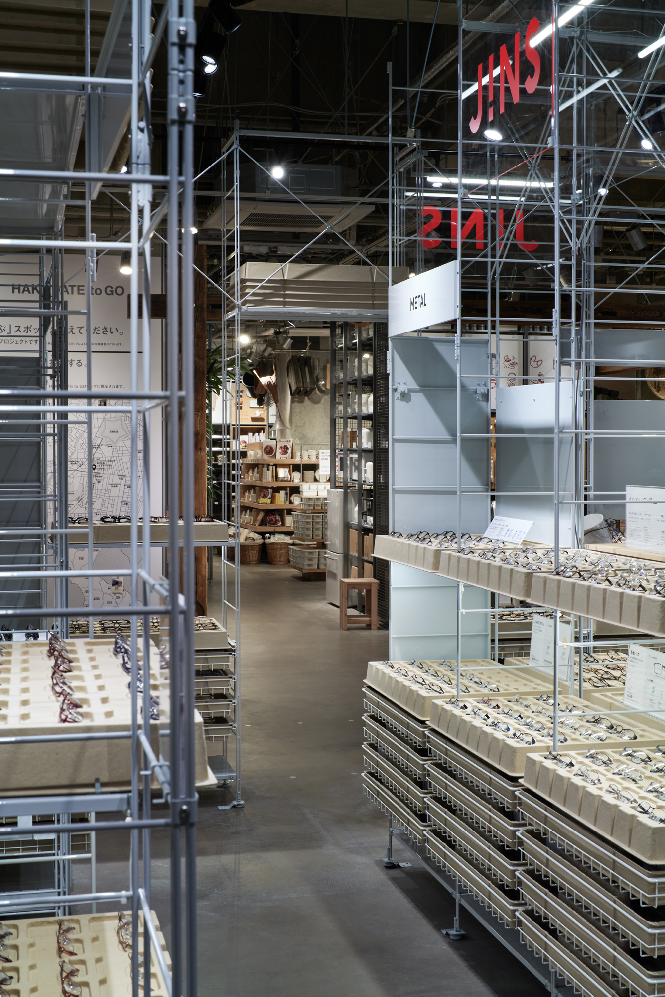 JINS 睛姿函馆店丨日本丨Schemata Architects + Jo Nagasaka-33