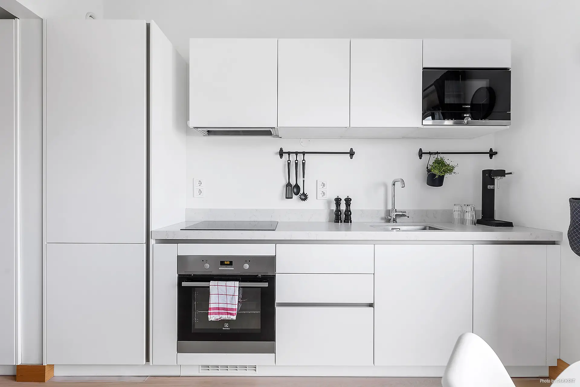 34m2 精致工作室,巧妙利用阁楼打造舒适空间-4