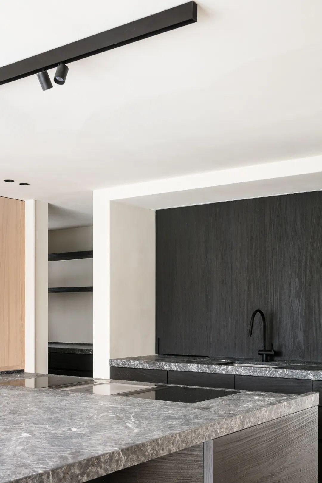 Nathalie Deboel 的温暖极简主义 | 比利时自然的室内设计美学-65