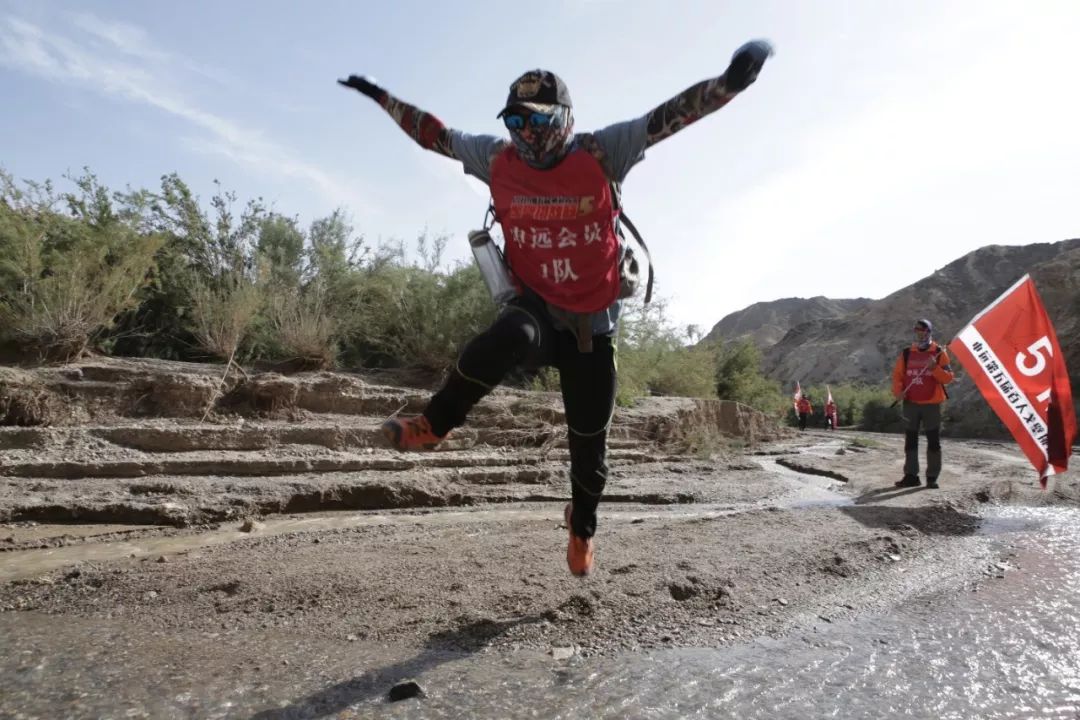 申远戈 5 挑战赛 | 戈壁徒步中的团队精神与设计亮点-59