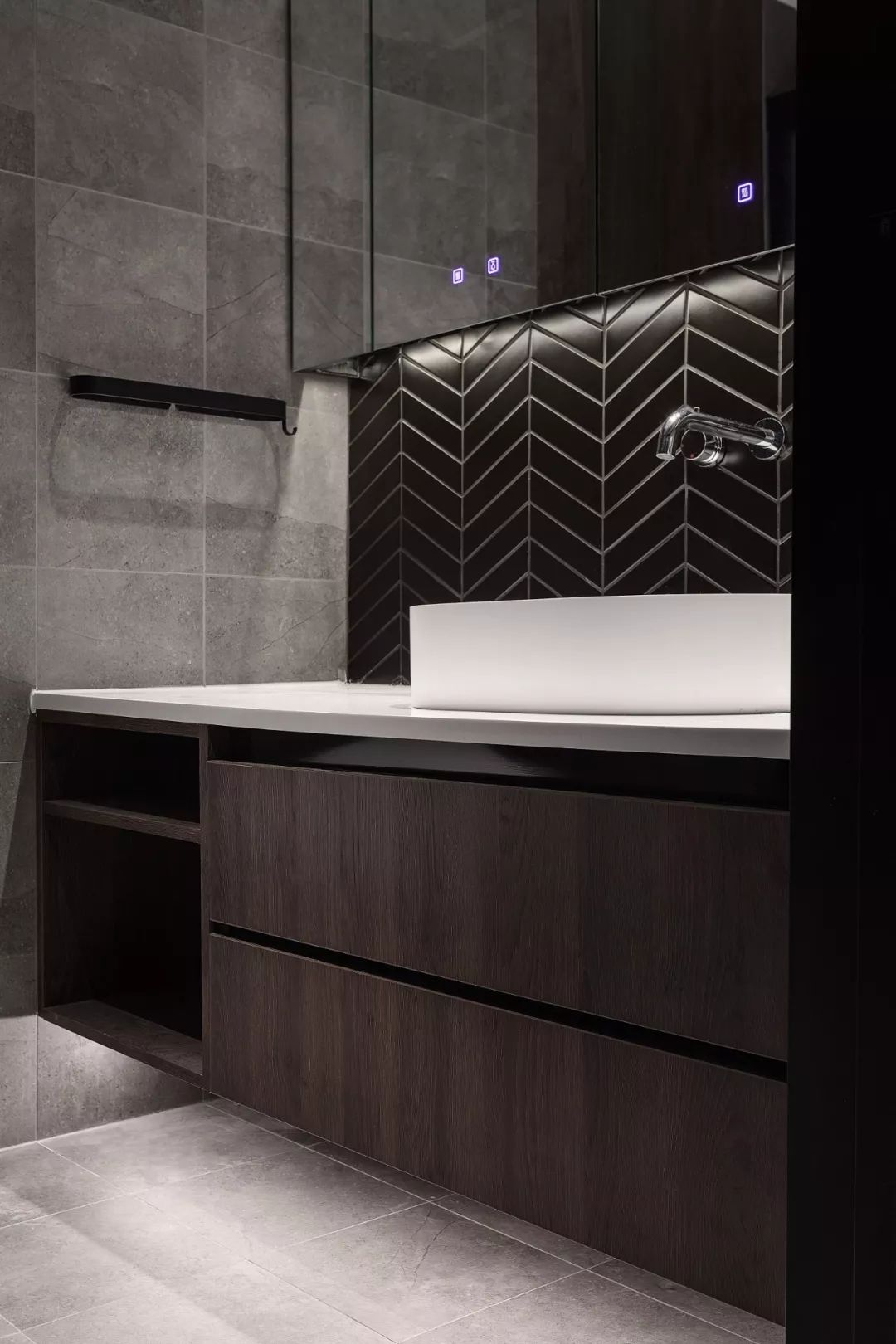 81㎡现代简约家居,设计师的质感生活-80