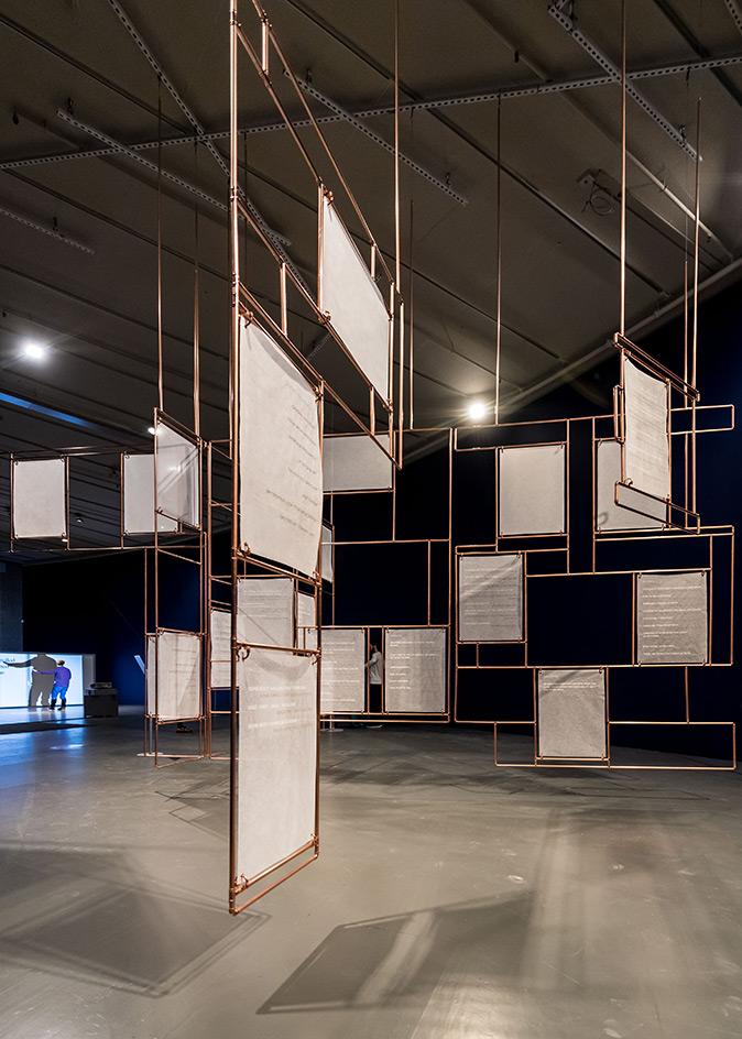 舞动巴比肯 · 戴维斯与设计师的跨界合作-18