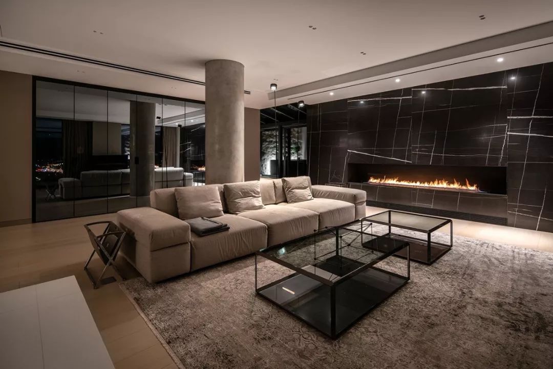 MONO architects 打造顶层公寓,诠释自由空间与光线之美-27