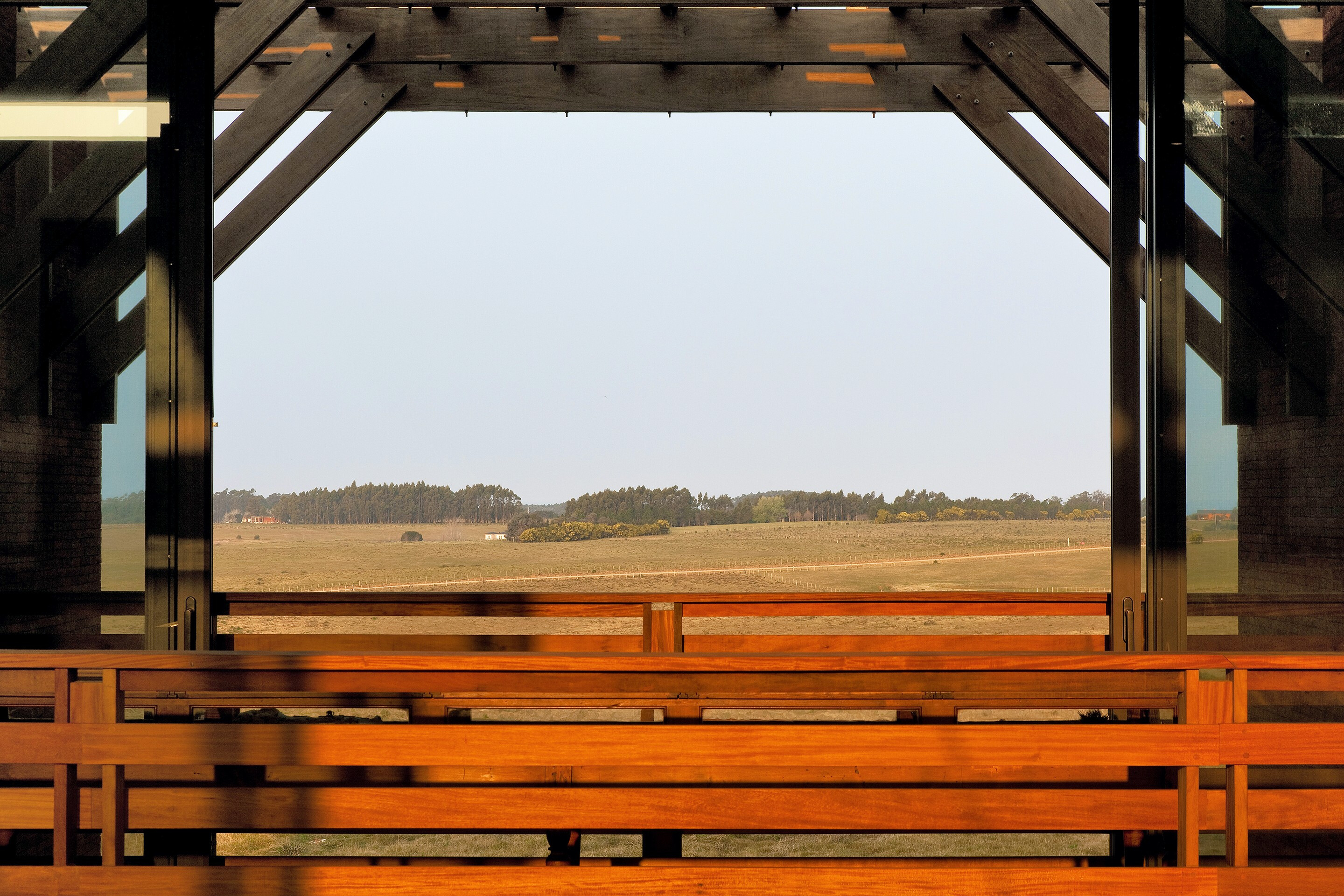乌拉圭度假屋 | 砖石矩阵中的光影游戏-37