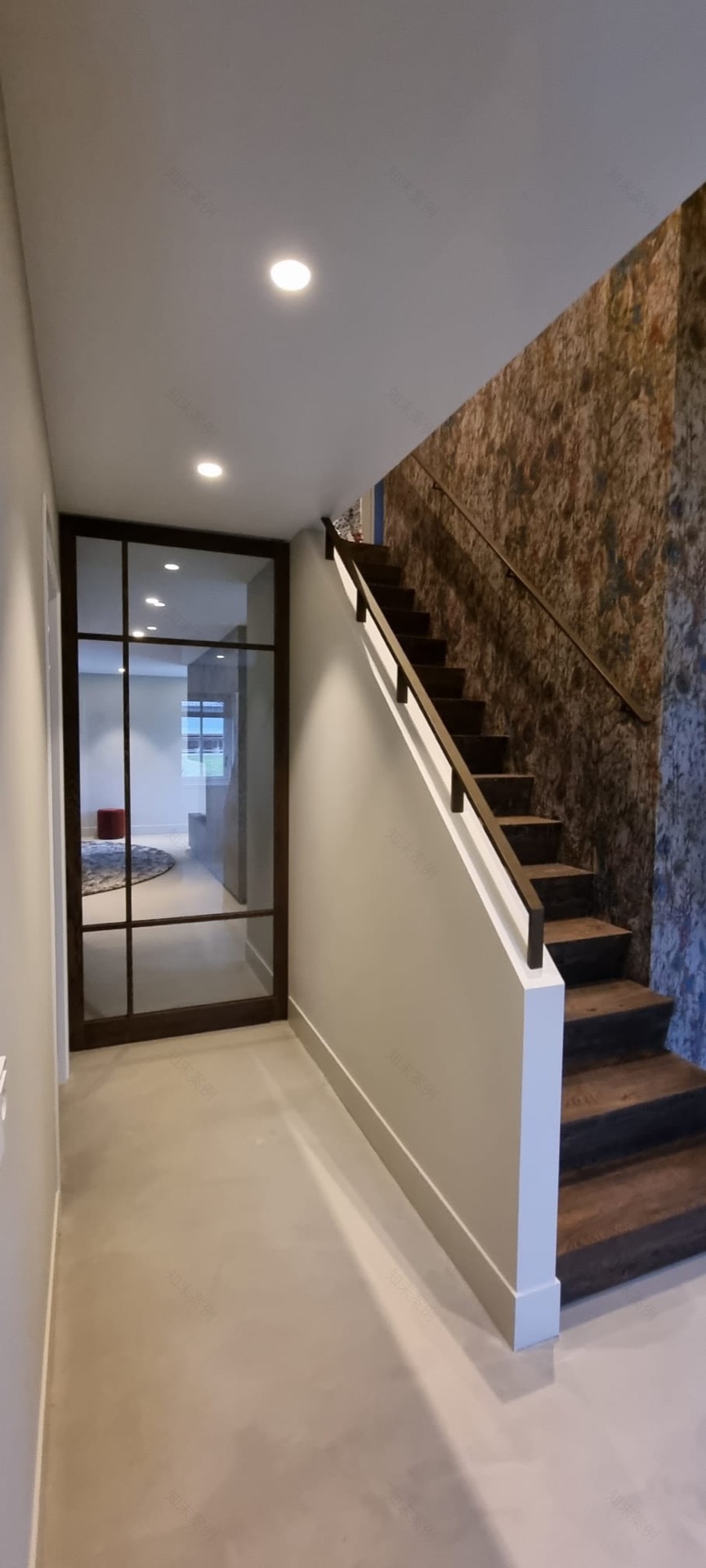 Eiken deuren behandeld met olie in prachtige villa - HOOG.design-2