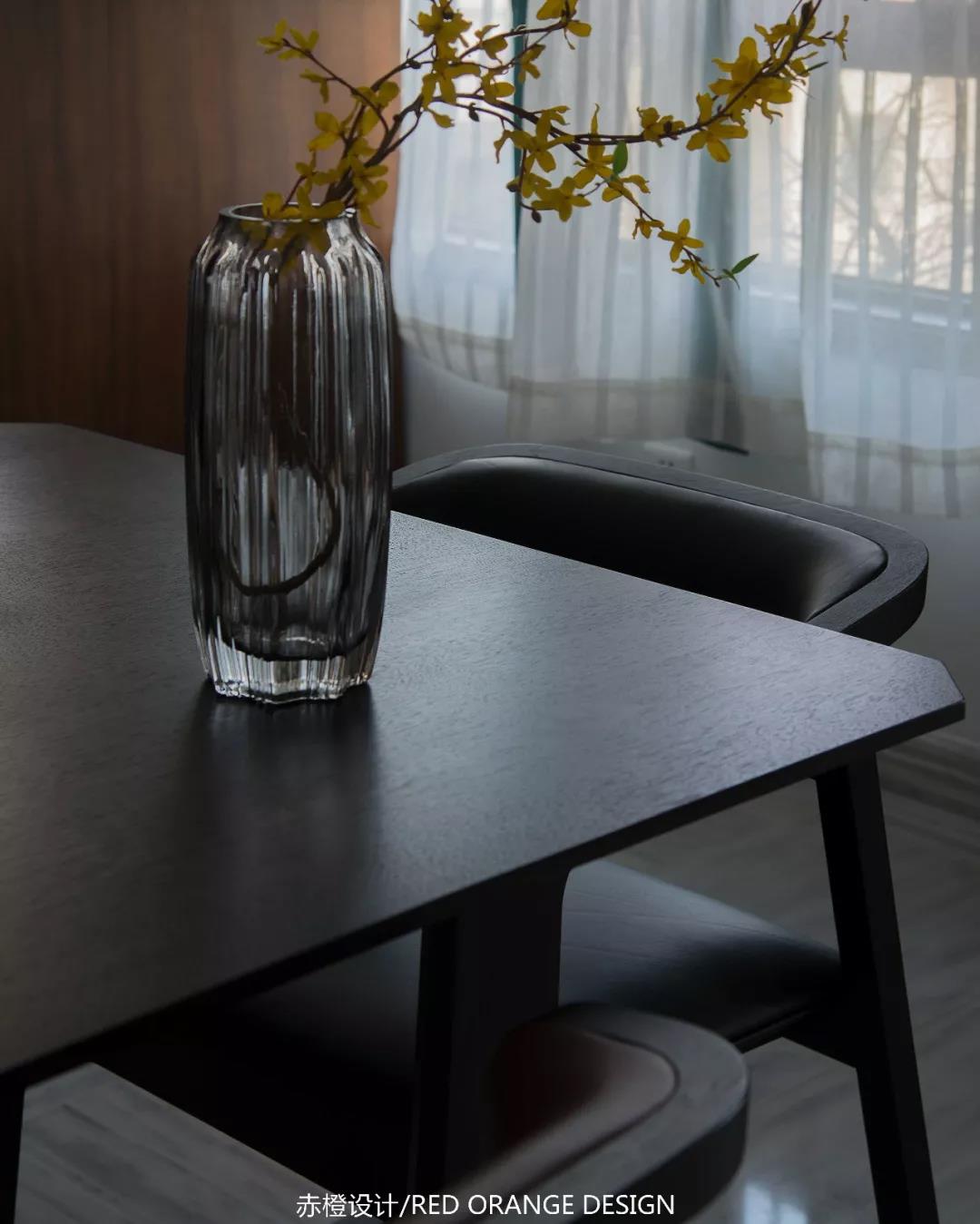 微风中的探戈——原木咖啡色调的简约住宅设计-19