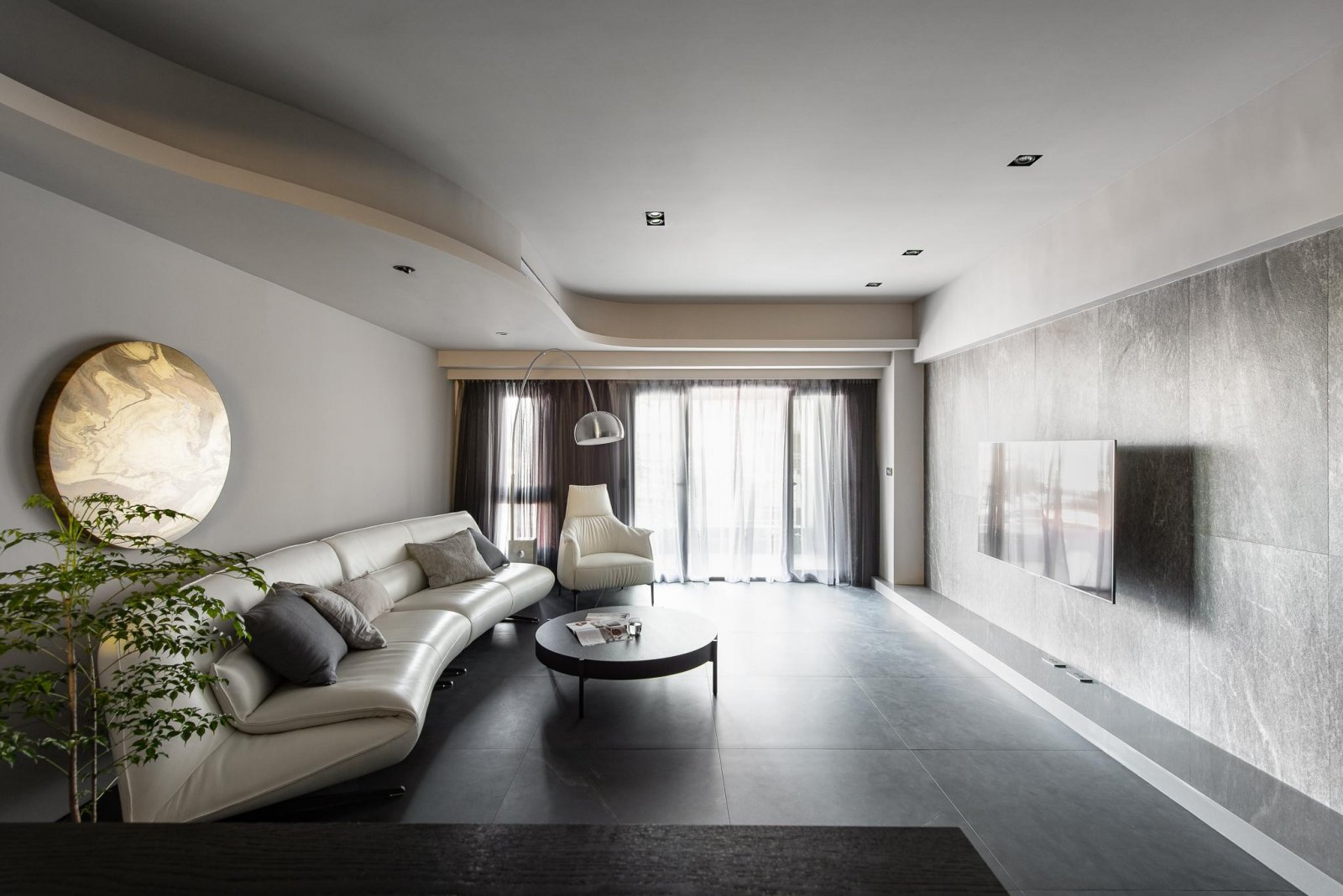 用黑色晕染出金色质感的艺术宅  麻石设计-2