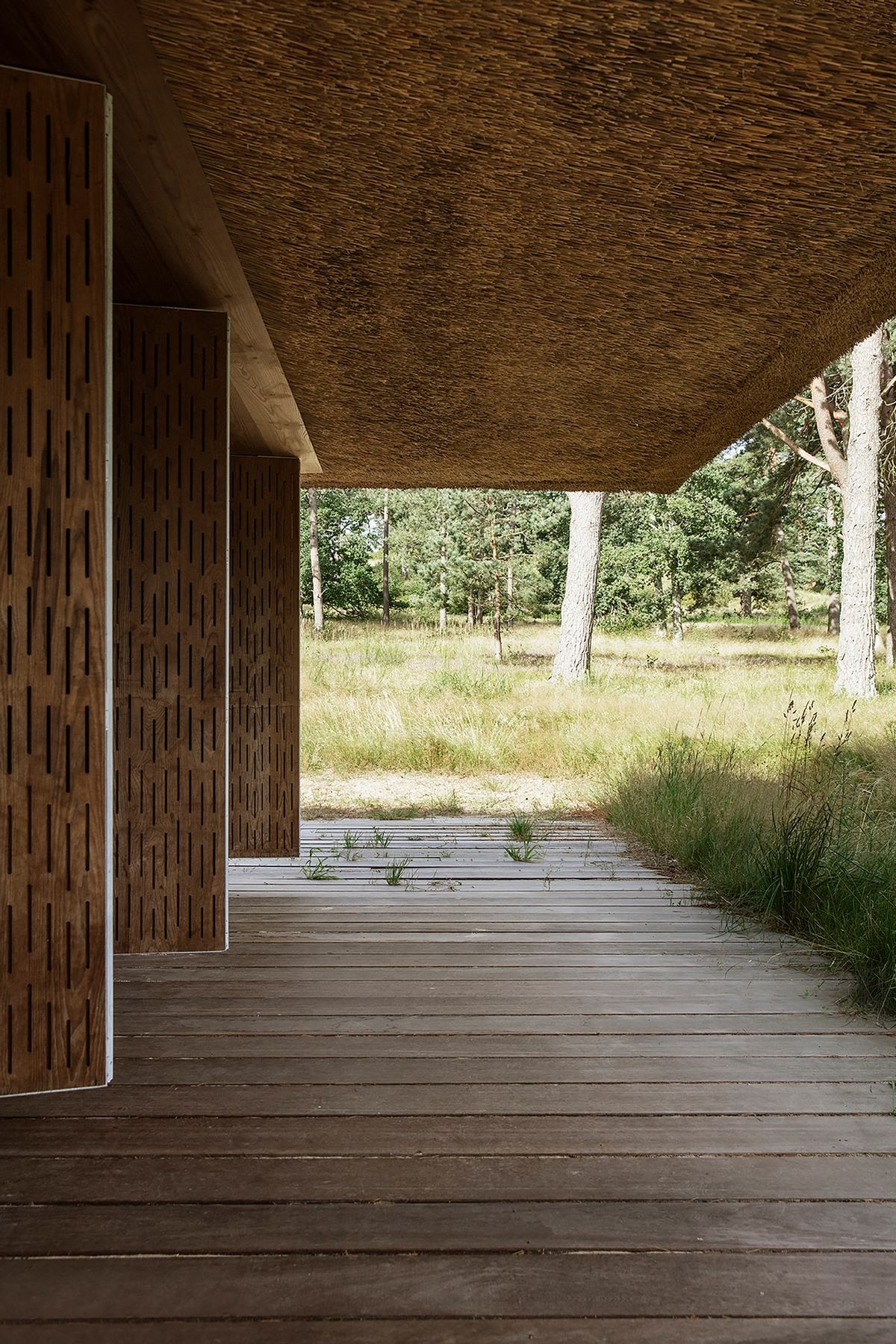 Thatched Summer House | KHR Architecture-12