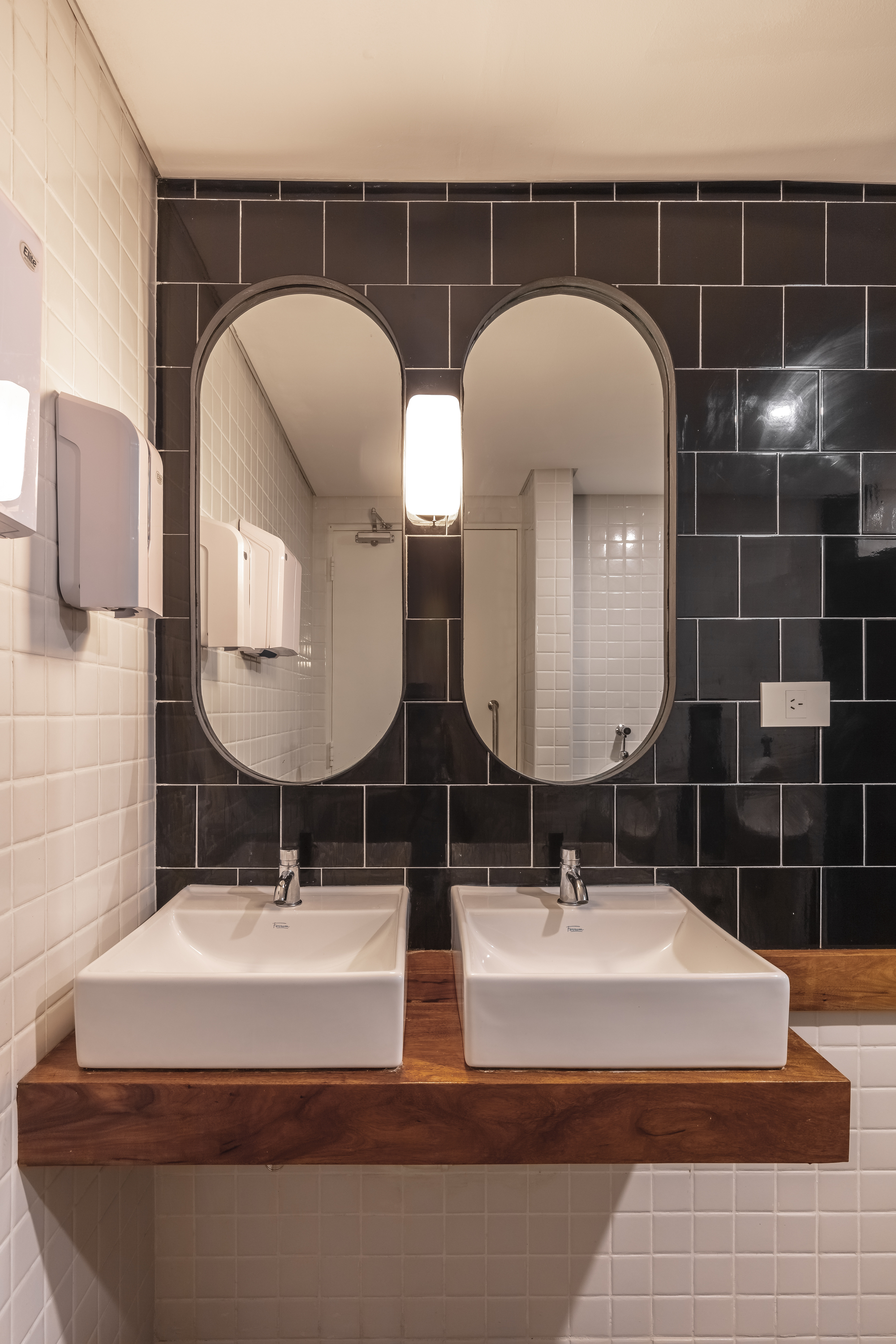 Restaurante y Café Fresco / Hitzig Militello Arquitectos-35