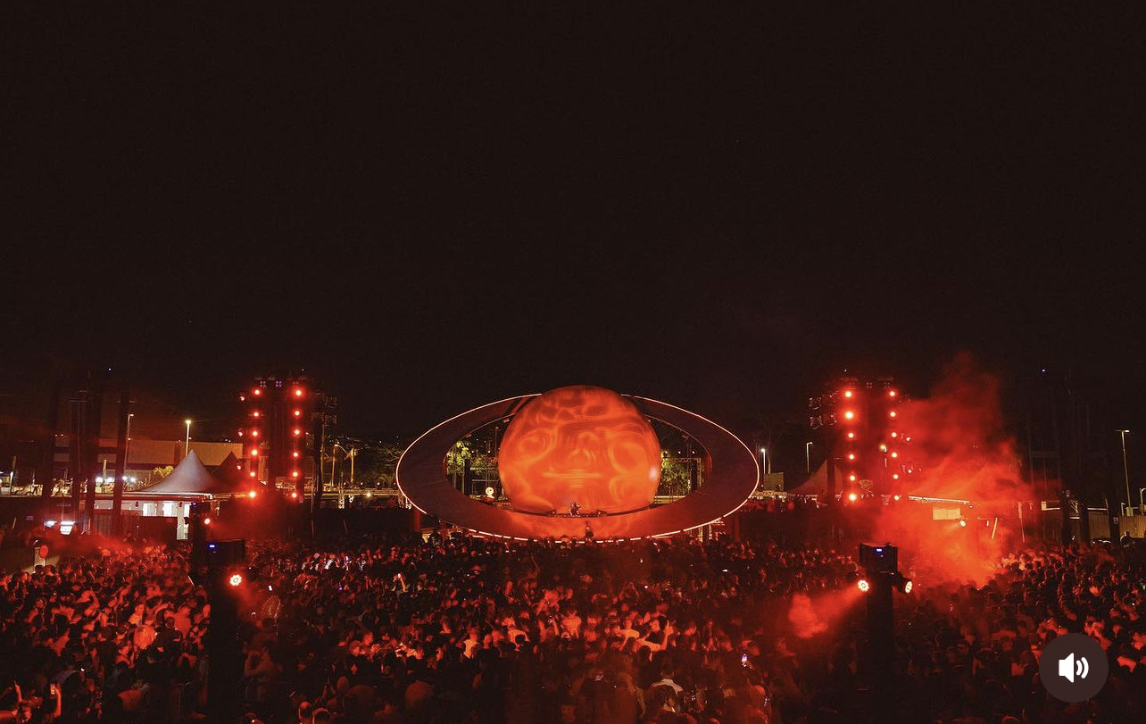 ABSTRACT SATURNO 2023-37