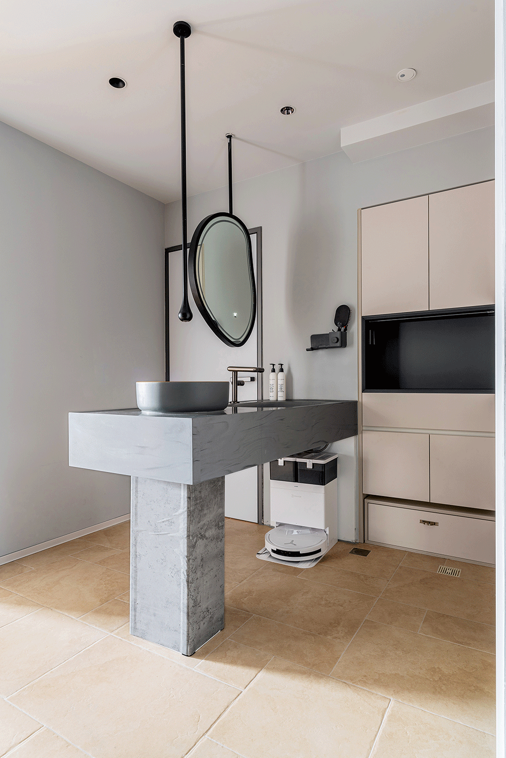 105㎡简约风拆掉一间房秒变大横厅，三口之家玩转通透格局-33