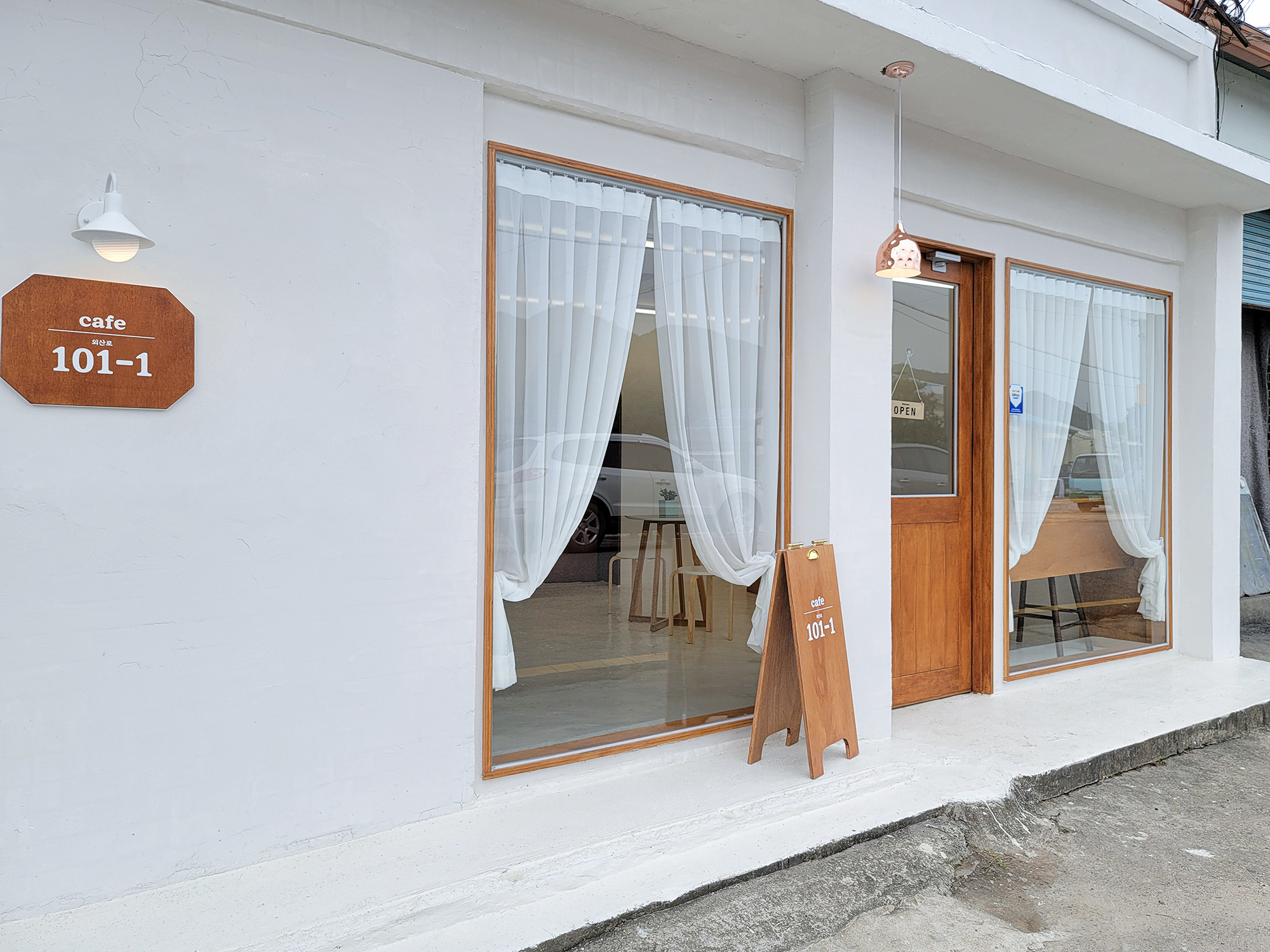 简约清新 20 平咖啡馆设计-3