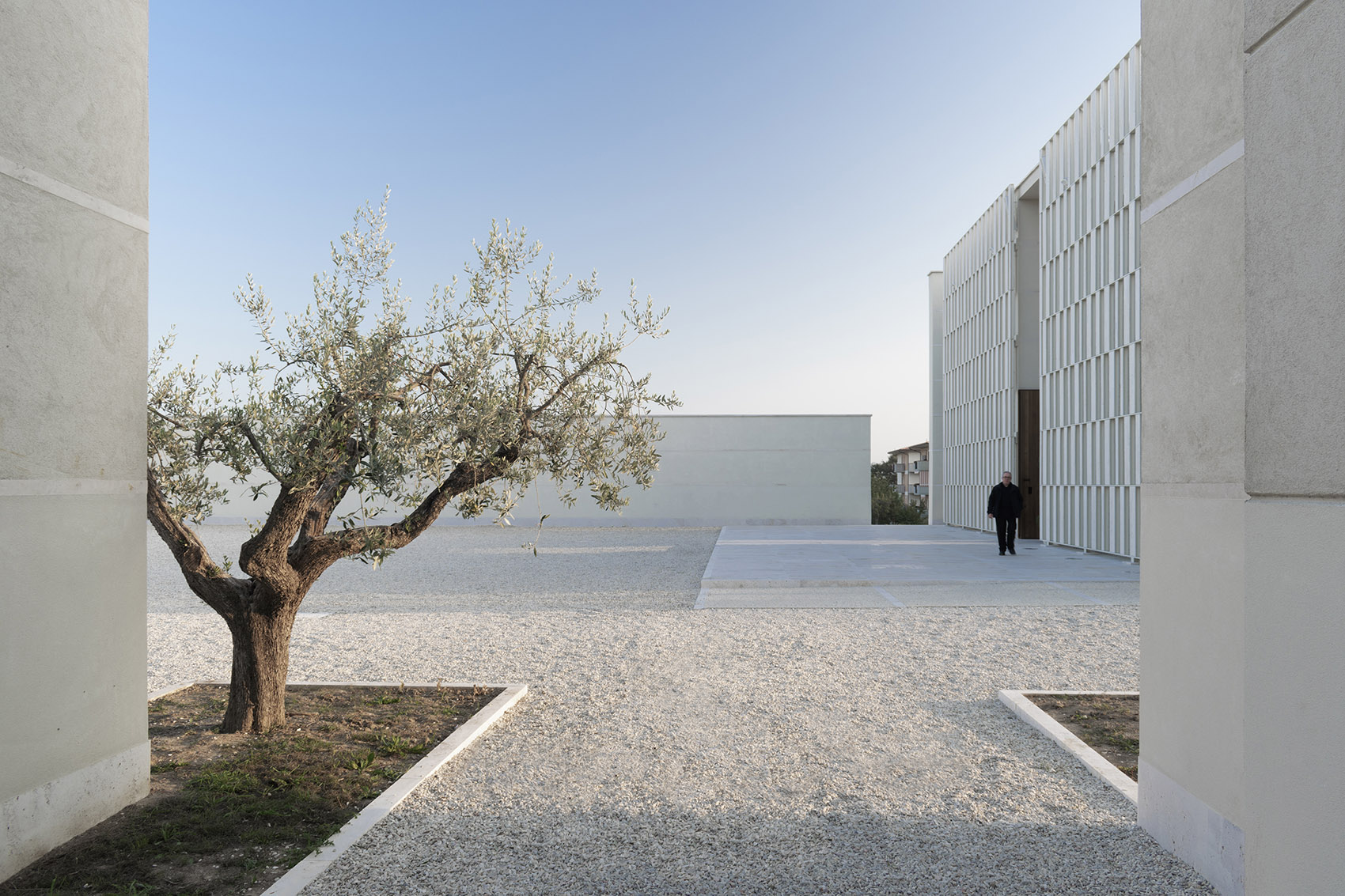 意大利Castel di Lama教堂及社区中心-5