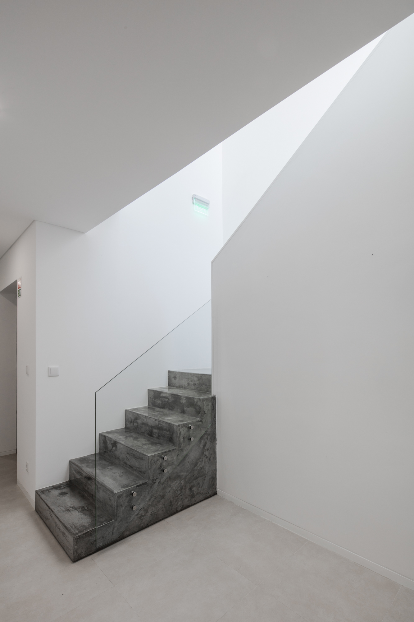 田园牧歌,莫什卡维迪的宗教中心,葡萄牙 / Plano Humano Arquitectos-104