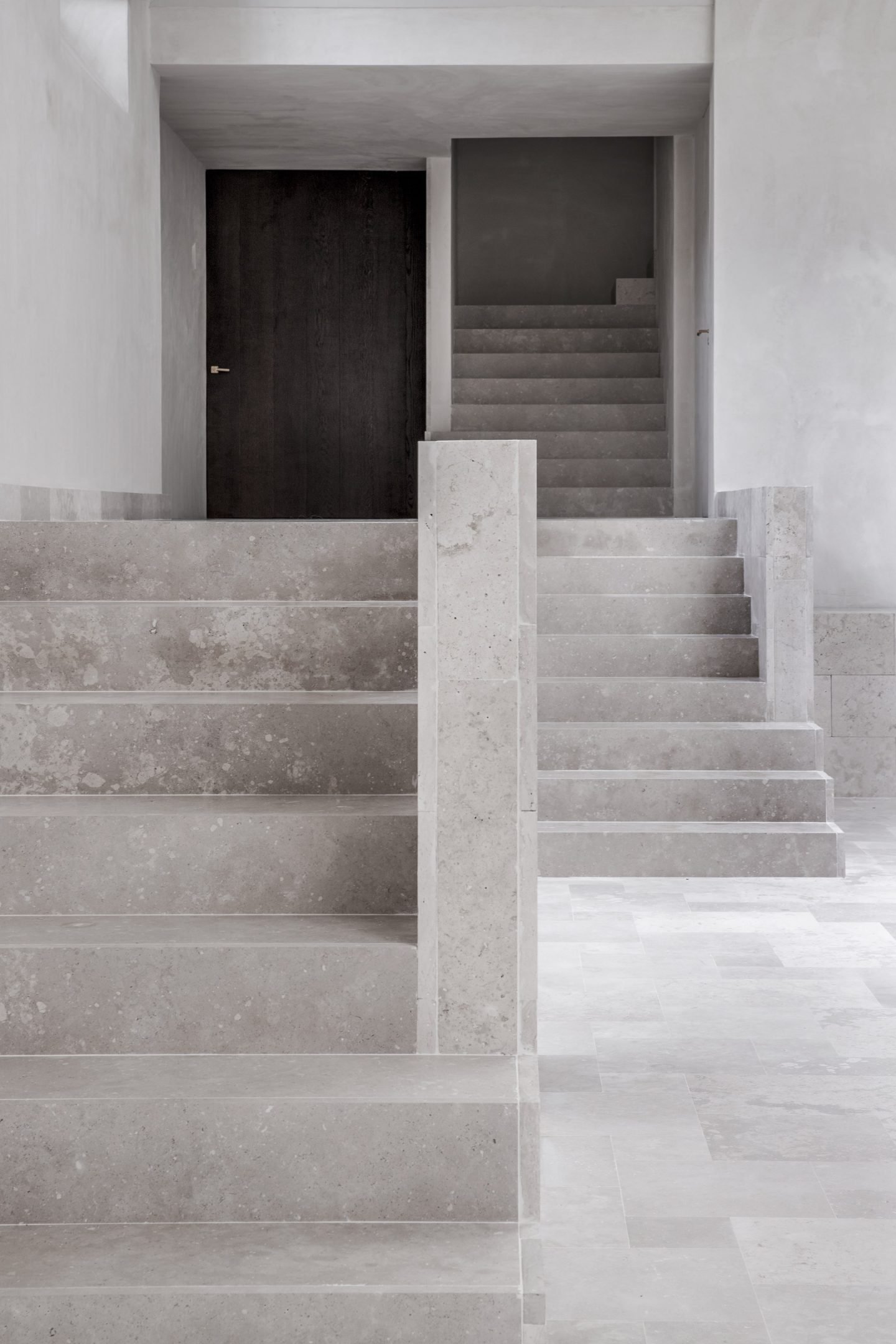 Monochromatism, Light, And Space: A Tour Inside The Visionary World Of OOAA Arquitectura - IGNANT-6