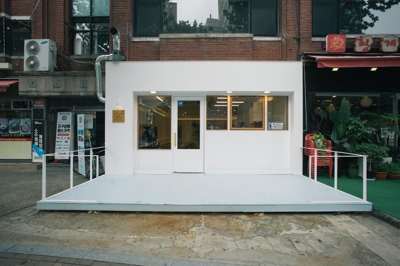 11 坪简约风咖啡厅，打造温馨舒适空间-2