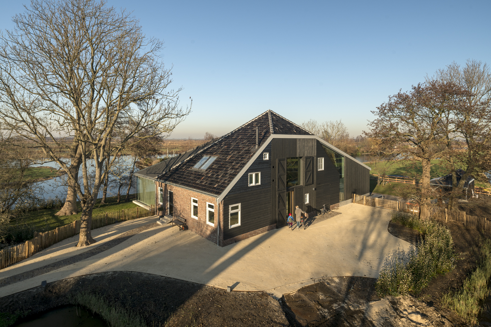 扭曲的北荷兰农舍 Stolp-21